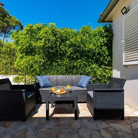 Holiday Anura W/ Pool Holiday home
